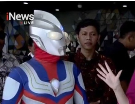 Jamaludin Malik Hadir dengan Kostum Ultraman di Pelantikan DPR, Ini Alasannya